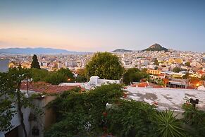 Your Home under the Acropolis Roofdeck