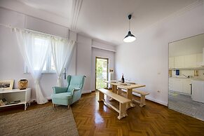 Your Home under the Acropolis Roofdeck