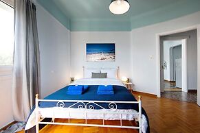 Your Home under the Acropolis Roofdeck