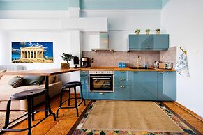 Your Home under the Acropolis Roofdeck