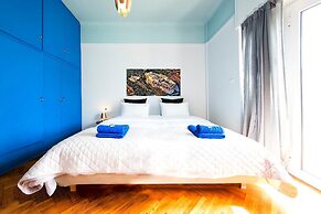 Your Home under the Acropolis Roofdeck