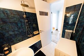 Your Home under the Acropolis Roofdeck