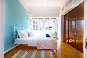 Your Home under the Acropolis Roofdeck