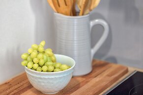 Head for Acropolis a Romantic Hideaway