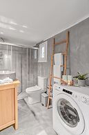 Head for Acropolis a Romantic Hideaway