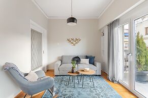 Sun splashed sanctum balconies Acropolis