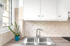 Sun splashed sanctum balconies Acropolis