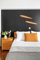 Fresh Detailed Stylish Apt at Acropolis