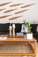 Fresh Detailed Stylish Apt at Acropolis