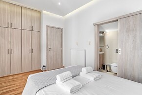 Serene Acropolis View Roofdeck