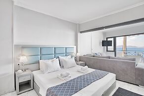 Chic Modern Seaside Oasis -Sunny Piraeus