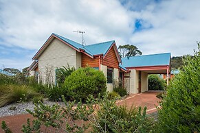 Cosy Corner by the BnB Collection