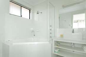 Cosy Corner by the BnB Collection