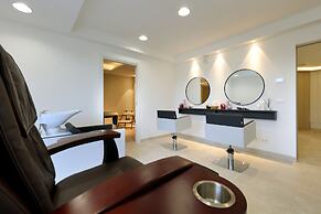 The Signature Level at Grand Palladium Sicilia Resort & Spa