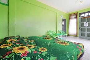 Waroeng Transit & Depary Homestay