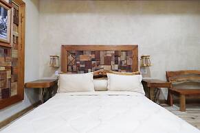 Alloyna Country Cottage