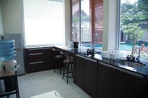 Alinson Boutique Resident Batam