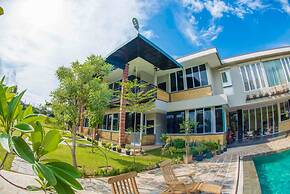 Alinson Boutique Resident Batam