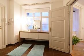 Direct Inner City Deluxe 1