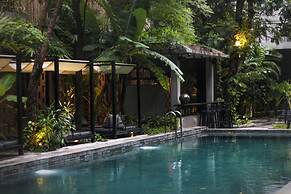 Larimar Hotel and Resort