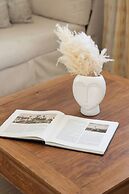 Cinnamon Villa with Private Hot Tub