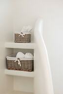 Cinnamon Villa with Private Hot Tub