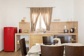 Cinnamon Villa with Private Hot Tub