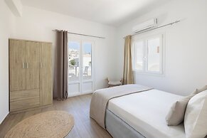 Cinnamon Villa with Private Hot Tub