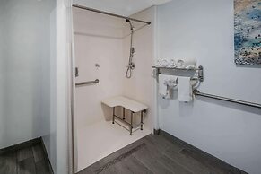 Days Inn by Wyndham Galt/Elk Grove South