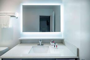 Days Inn by Wyndham Galt/Elk Grove South