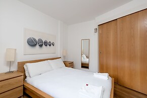 Silver Lining - Grassmarket Apartments