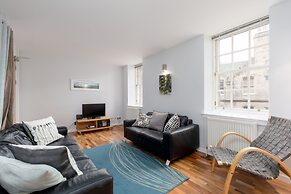 Silver Lining - Grassmarket Apartments