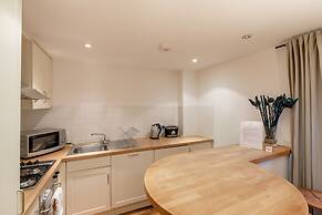 Silver Lining - Grassmarket Apartments