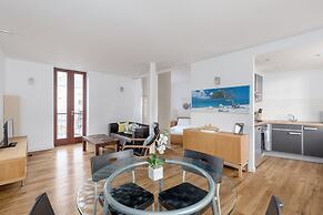 Silver Lining - Grassmarket Apartments