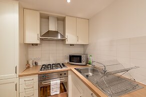 Silver Lining - Grassmarket Apartments