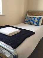 2 Crown Barton - Glastonbury