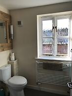 2 Crown Barton - Glastonbury