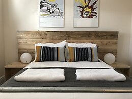 2 Crown Barton - Glastonbury