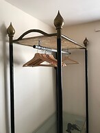 2 Crown Barton - Glastonbury