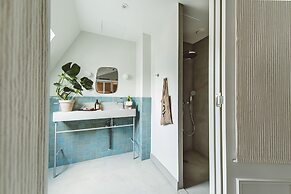 Hoy Paris - Home of YOGA