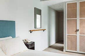 Hoy Paris - Home of YOGA