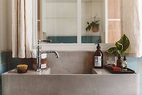 Hoy Paris - Home of YOGA