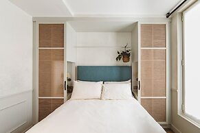 Hoy Paris - Home of YOGA