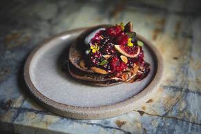 Hoy Paris - Home of YOGA