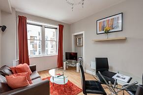 Silver Lining - St Leonard St Apartment
