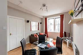 Silver Lining - St Leonard St Apartment