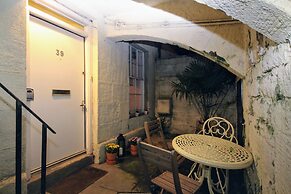 Silver Lining - St Patrick Sq Apartment