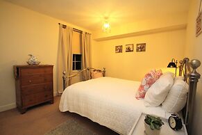 Silver Lining - St Patrick Sq Apartment