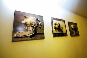 Silver Lining - St Patrick Sq Apartment