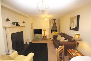 Silver Lining - St Patrick Sq Apartment